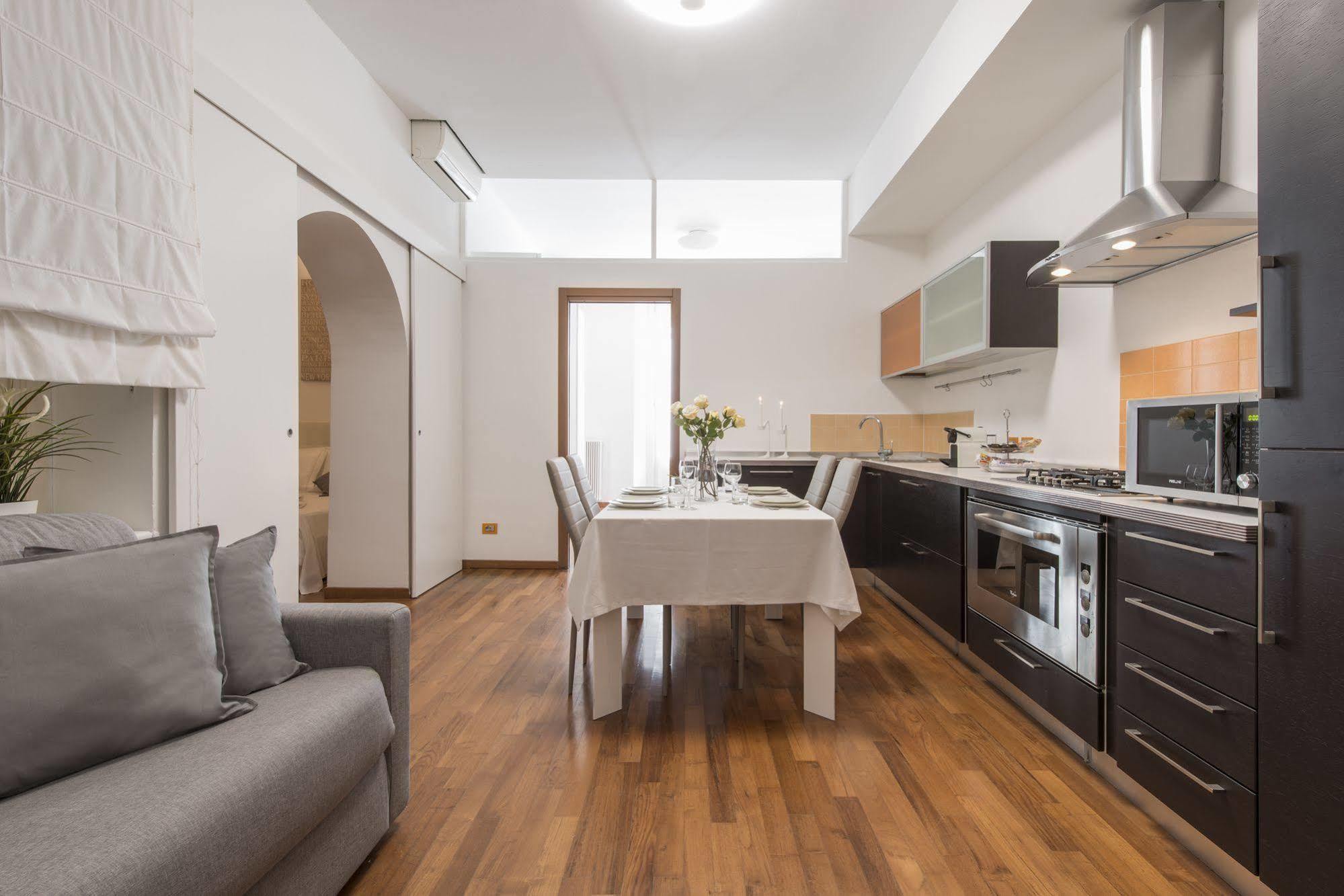 Milan Royal Suites Milano Ngoại thất bức ảnh