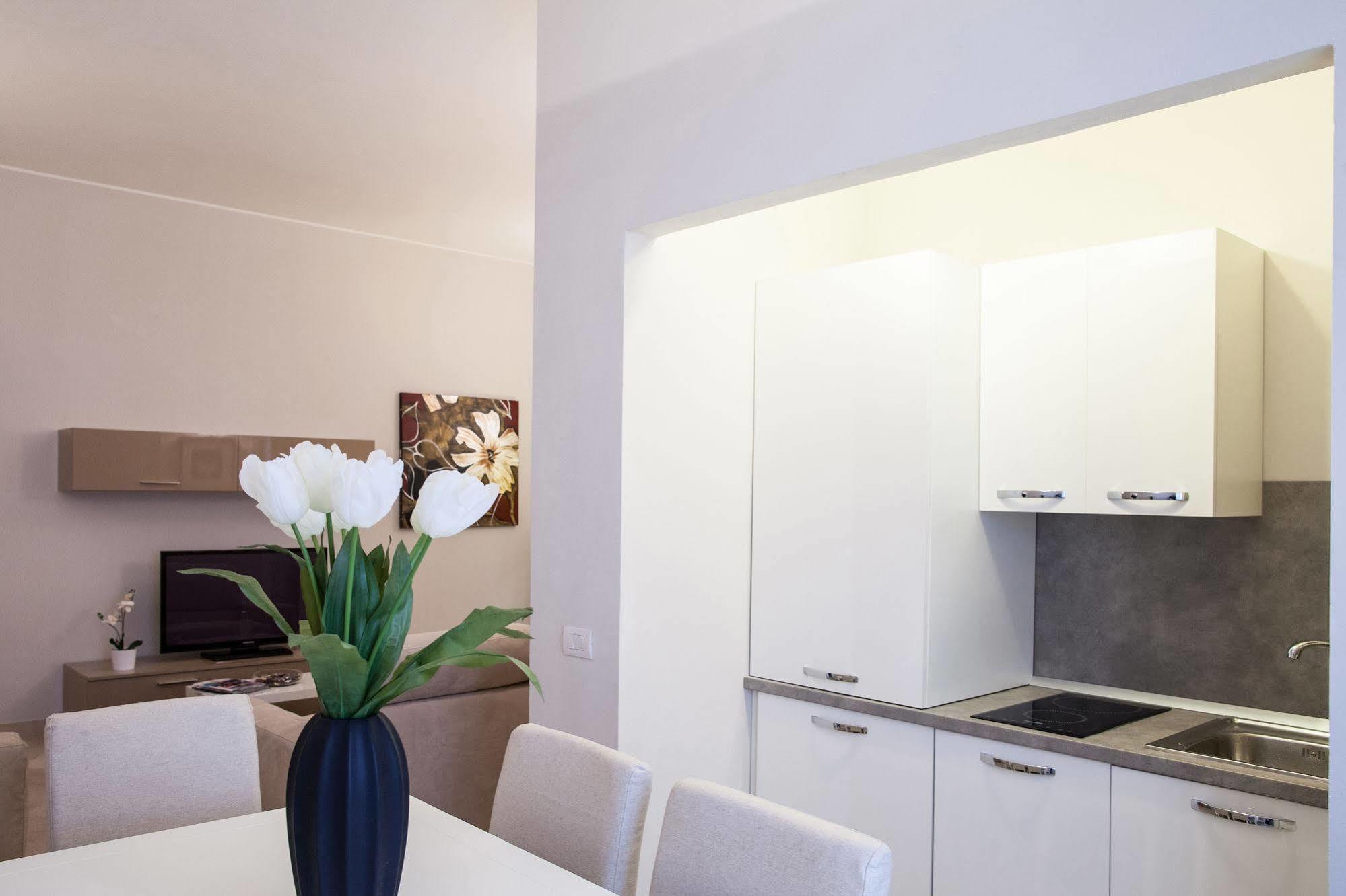 Milan Royal Suites Milano Ngoại thất bức ảnh