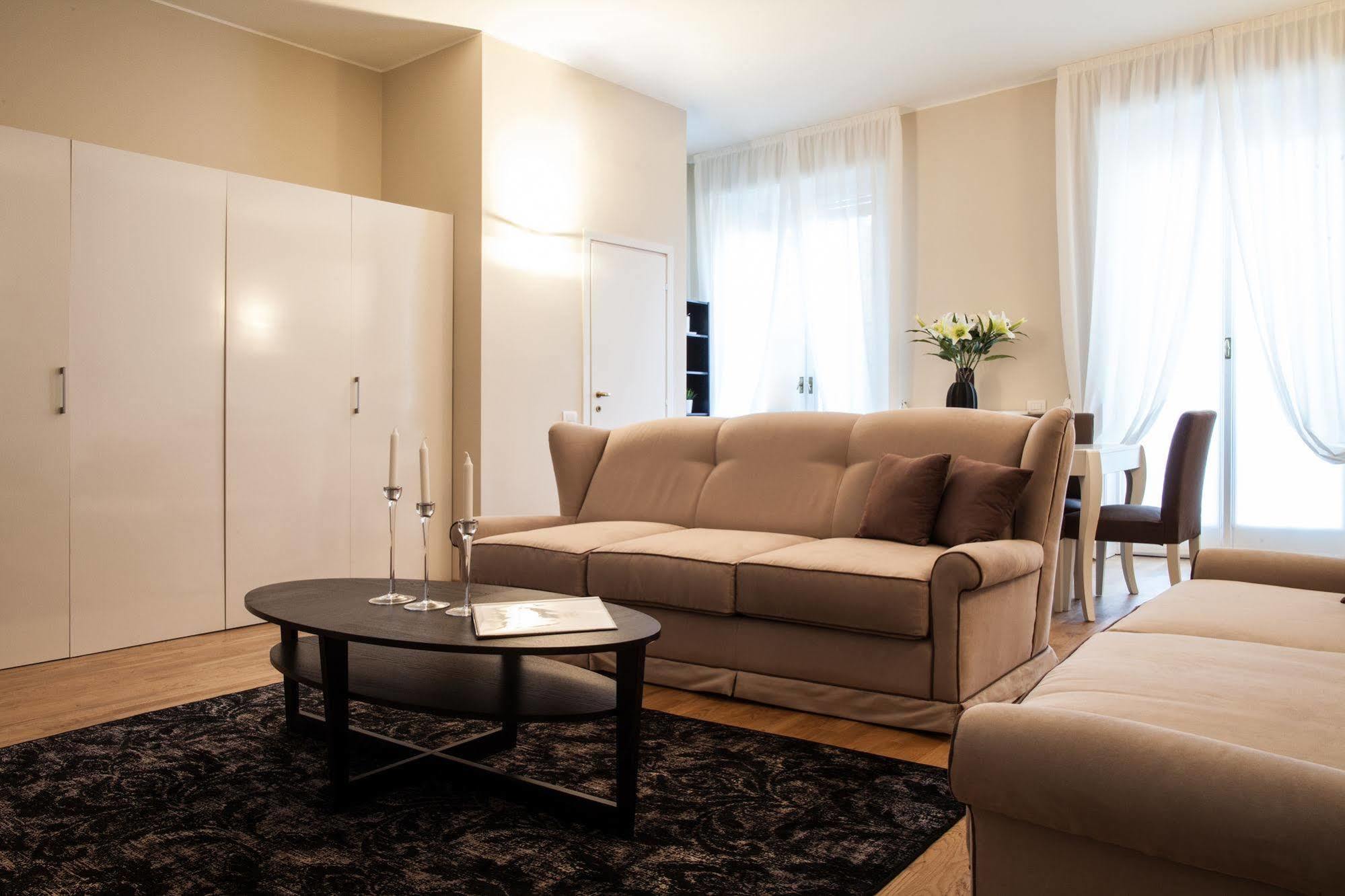 Milan Royal Suites Milano Ngoại thất bức ảnh