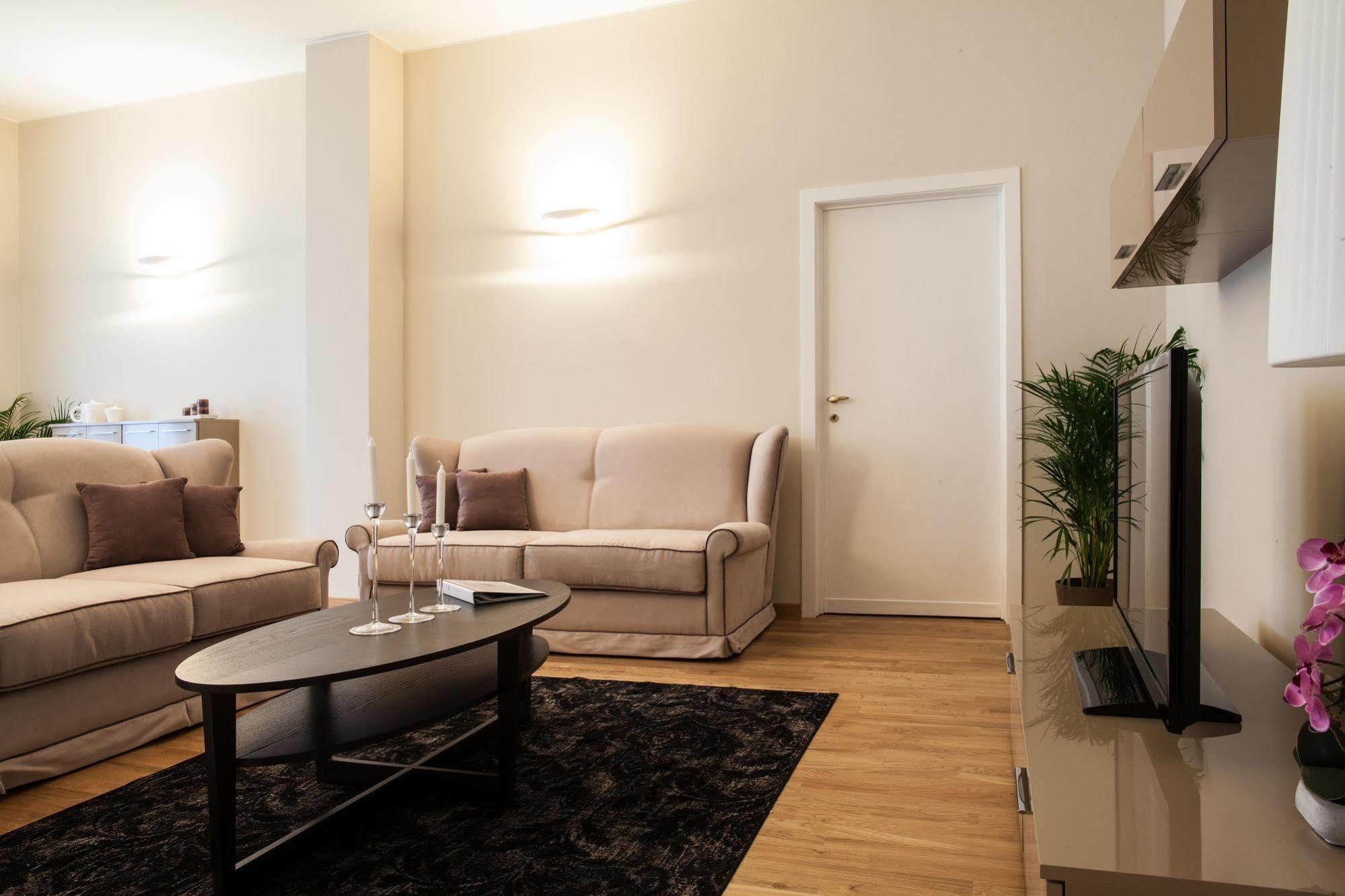 Milan Royal Suites Milano Ngoại thất bức ảnh
