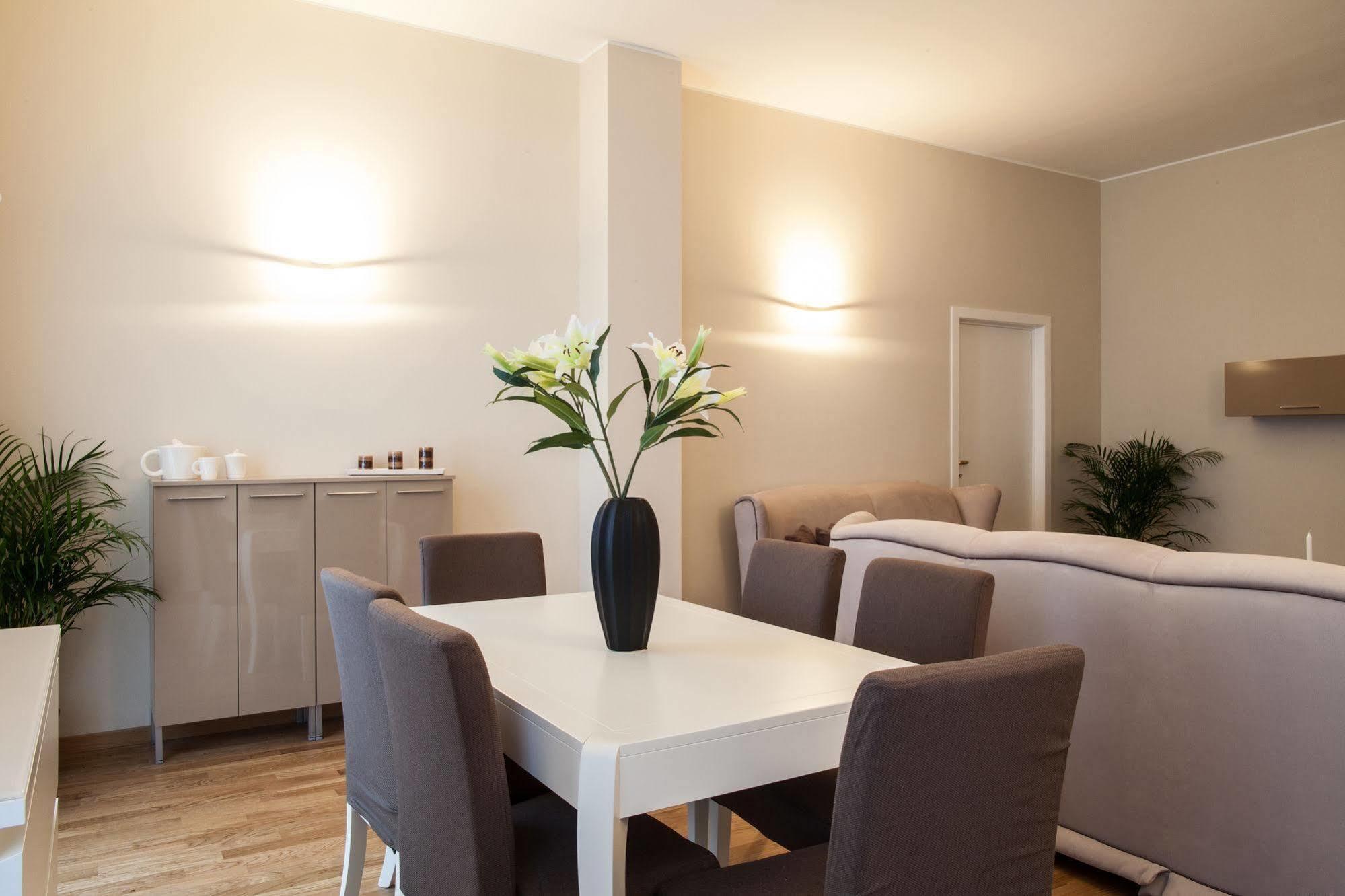Milan Royal Suites Milano Ngoại thất bức ảnh