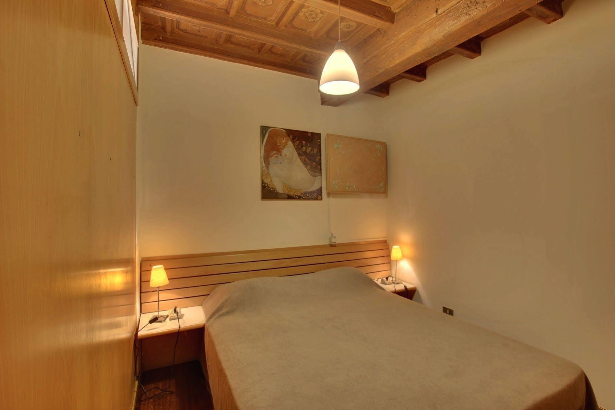Milan Royal Suites Milano Ngoại thất bức ảnh