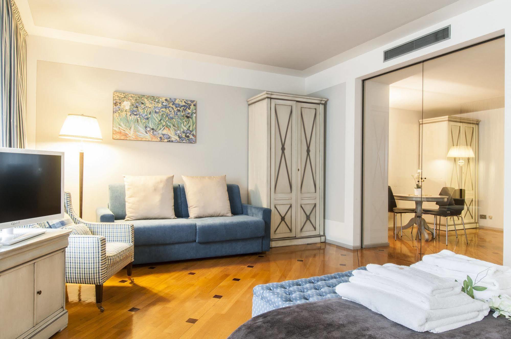 Milan Royal Suites Milano Ngoại thất bức ảnh